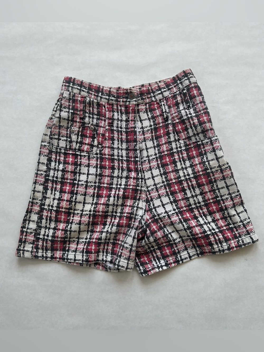 Vintage 90s Swagger Red & Black High Waisted Denim Shorts Size 2-4 26 Waist